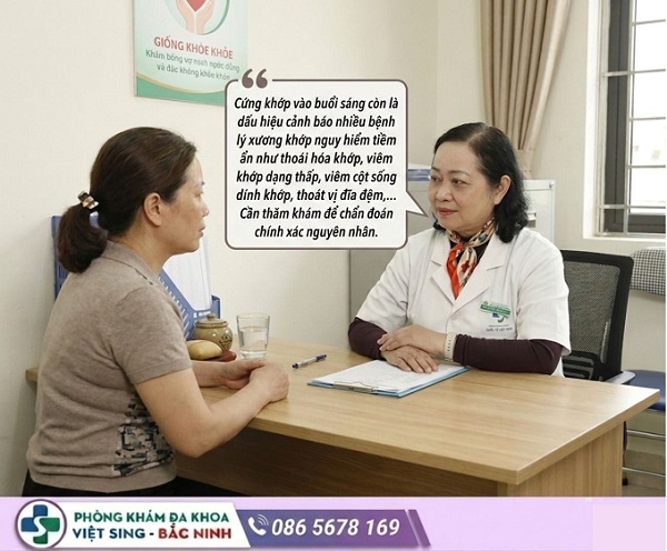 Vì sao khớp bị cứng vào buổi sáng? Chuyên gia xương khớp giải đáp